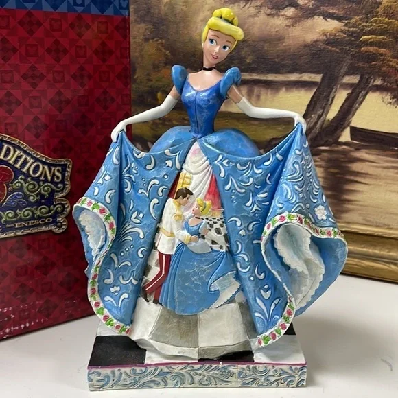 DISNEY Traditions by Jim Shore Cinderella Figurine "Romantic Waltz" (4007216) - Picture 6 of 16